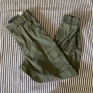 ✰ olive green holister cargo pants ✰